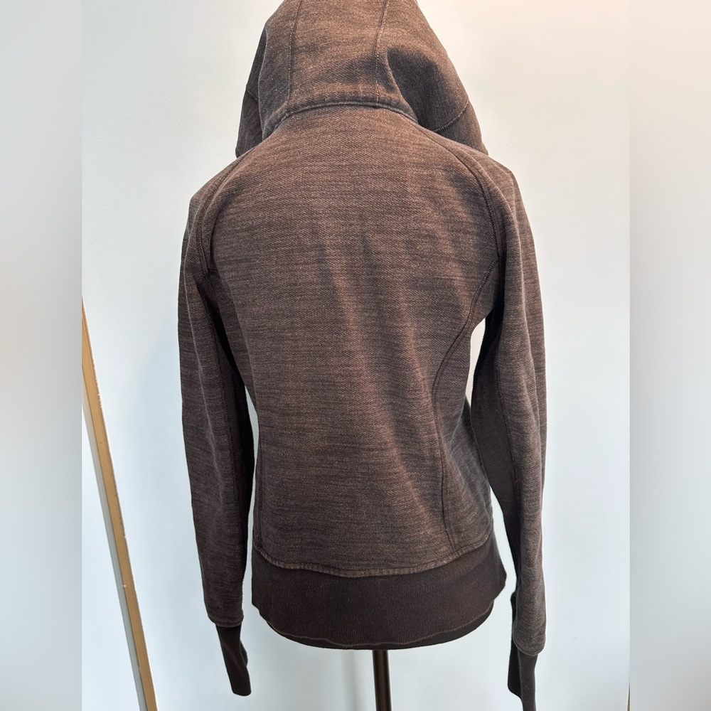 Lululemon dark grey/ black hoodie - Picture 2 of 9